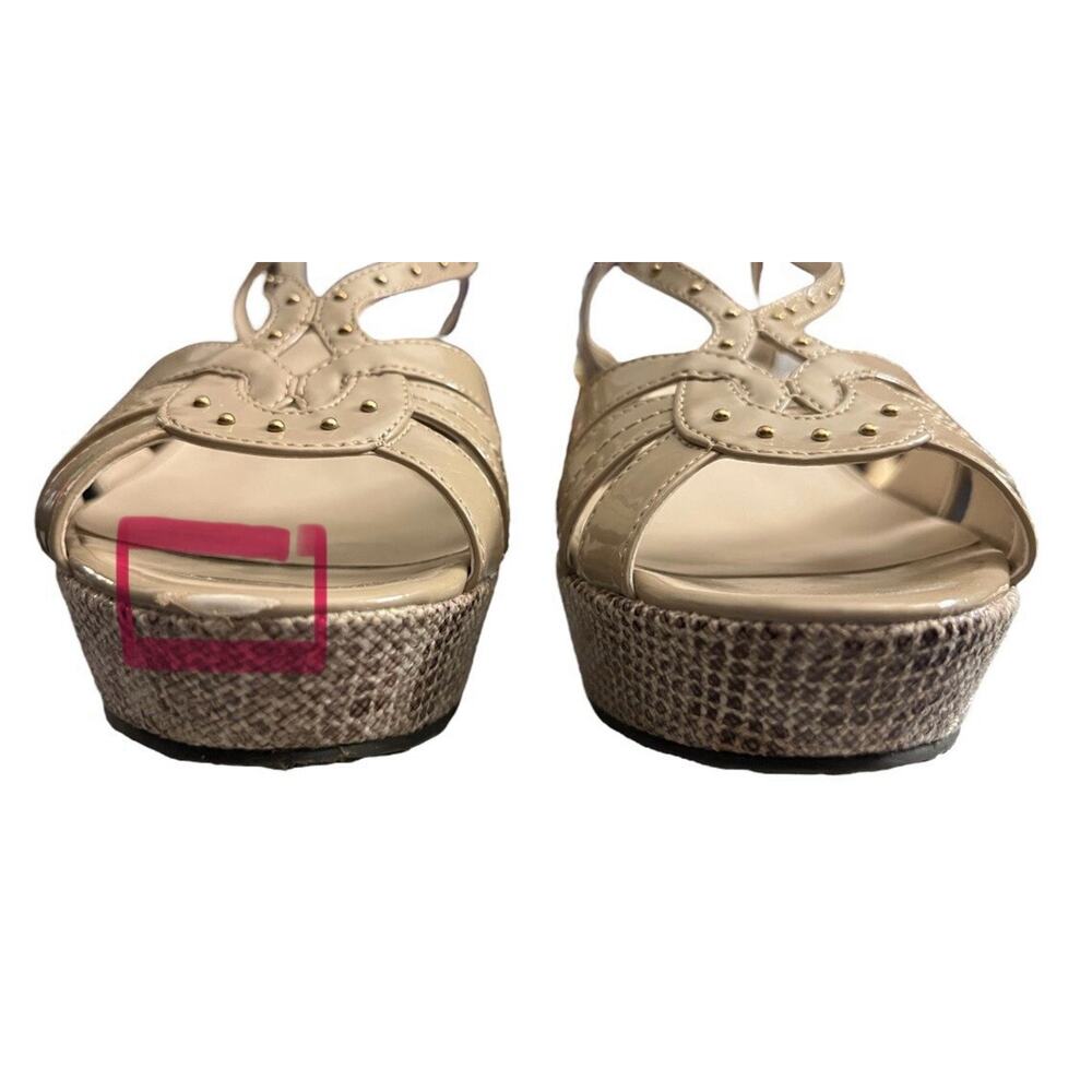 AK Anne Klein IFlex Sandal Kathmandu 10 M Beige Patent Leather Platform Wedge - Picture 11 of 11